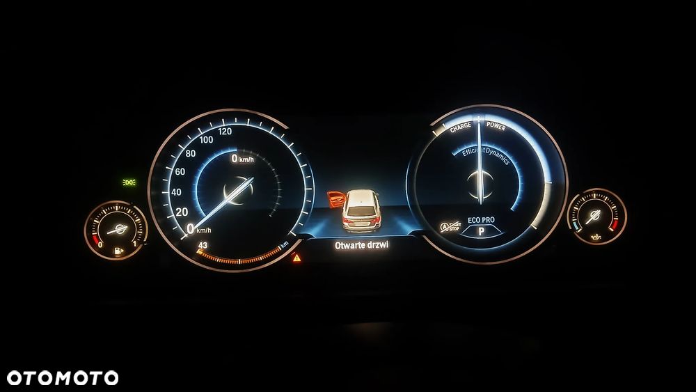 BMW Seria 5 528i Sport-Aut - 29