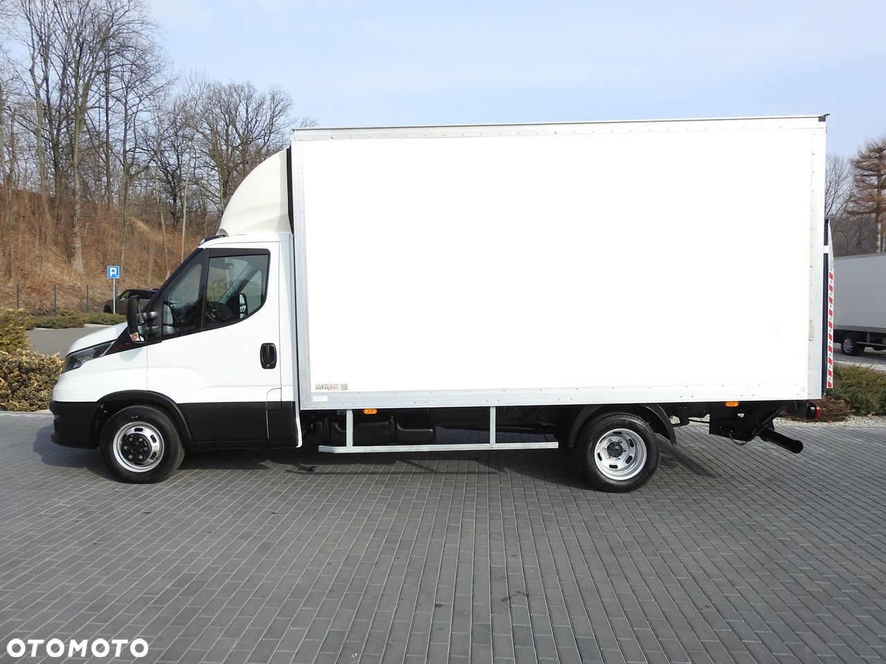 Iveco DAILY 35C16 KONTENER WINDA 8 PALET TEMPOMAT BLIŹNIACZE KOŁA KLIMATYZACJA  160KM - 9