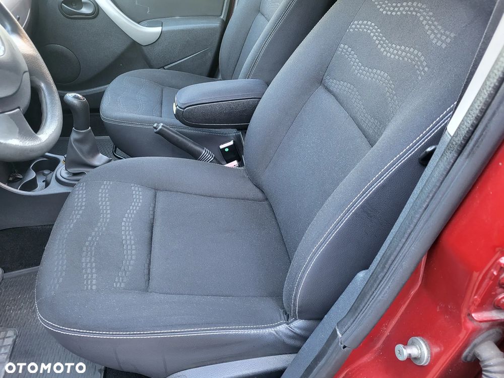 Dacia Sandero Stepway 1.6 - 36
