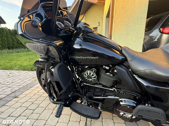 Harley-Davidson Touring Road Glide - 18