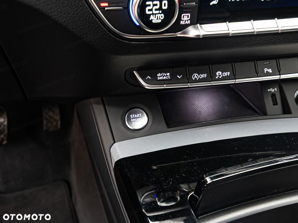 Audi Q5 Sportback - 16