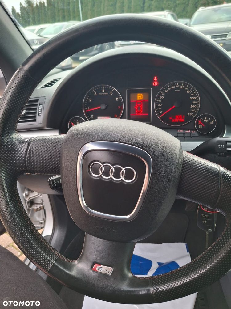 Audi A4 Avant 2.0 T FSI - 21