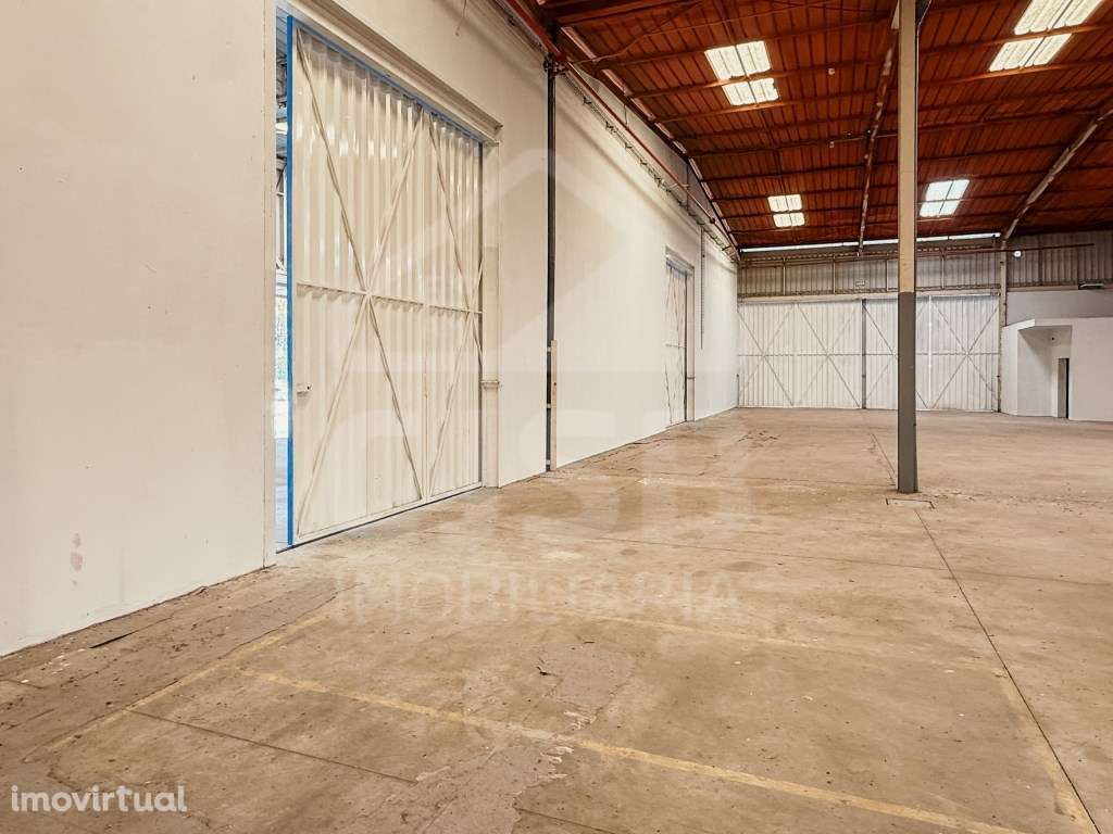 Armazém Industrial - Grande imagem: 2/23