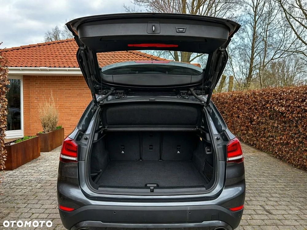BMW X1 sDrive20i GPF Sport Line sport - 8