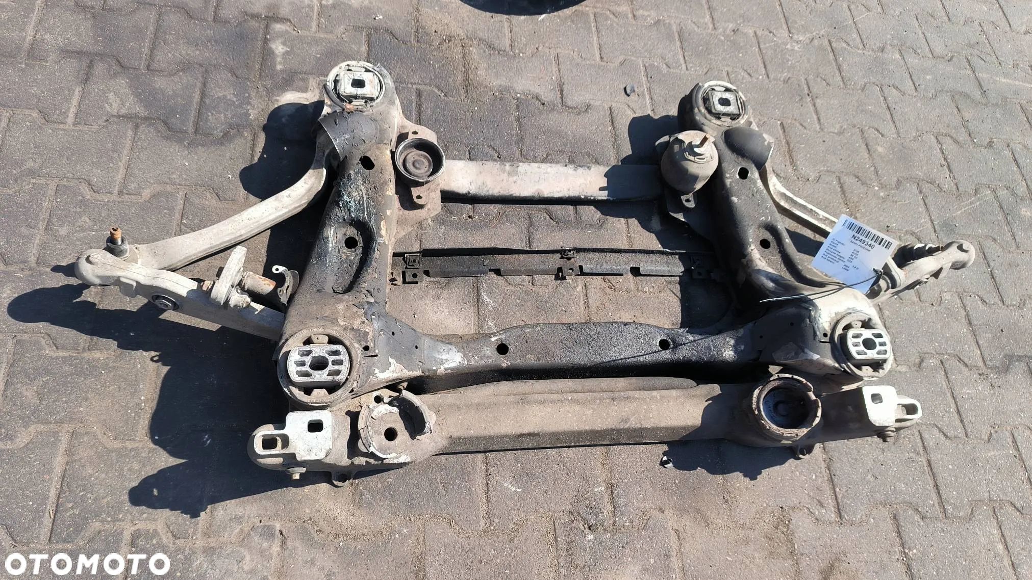 Rama pomocnicza przednia sanki AUdi A8 D3 2003 - 1