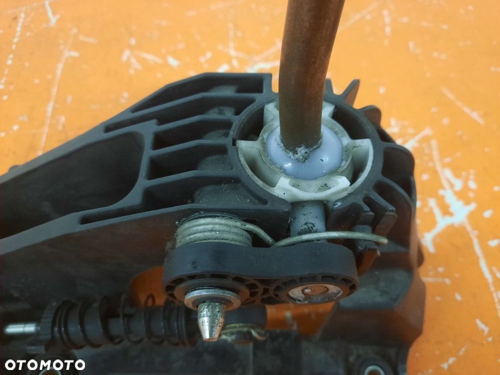 TOYOTA YARIS WYBIERAK ZMIANY BIEGÓW 33530-00040-0 1KRFE - 7