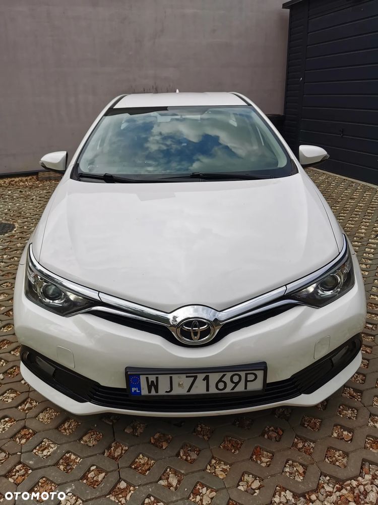 Toyota Auris 1.4 D-4D Dynamic - 9