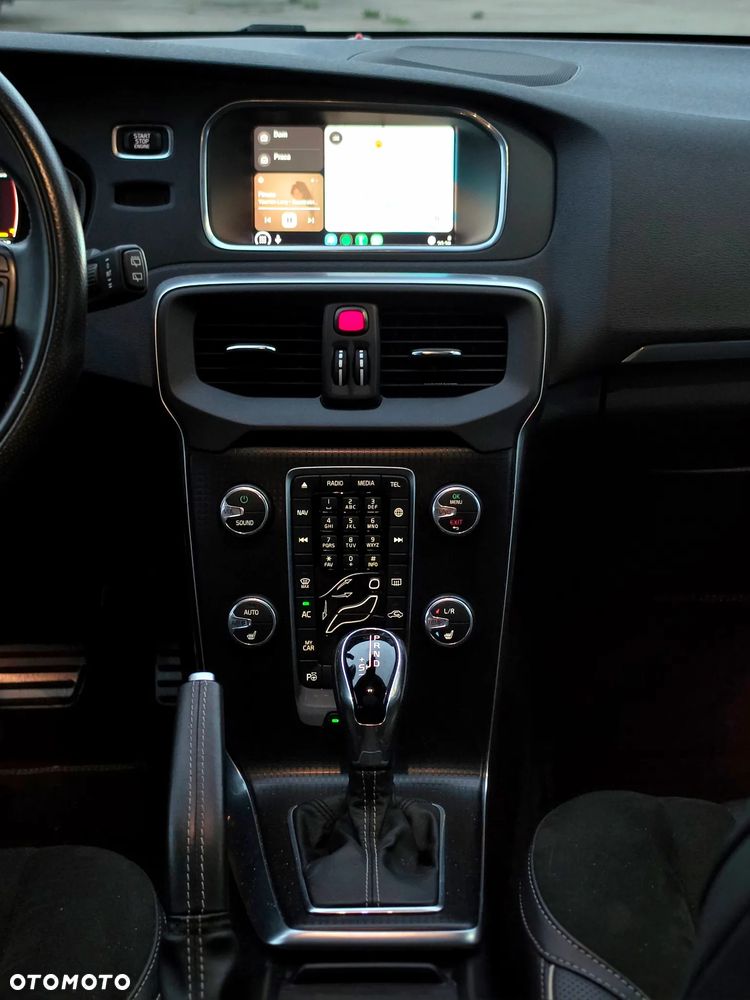 Volvo V40 T3 Drive-E R-Design Momentum - 17