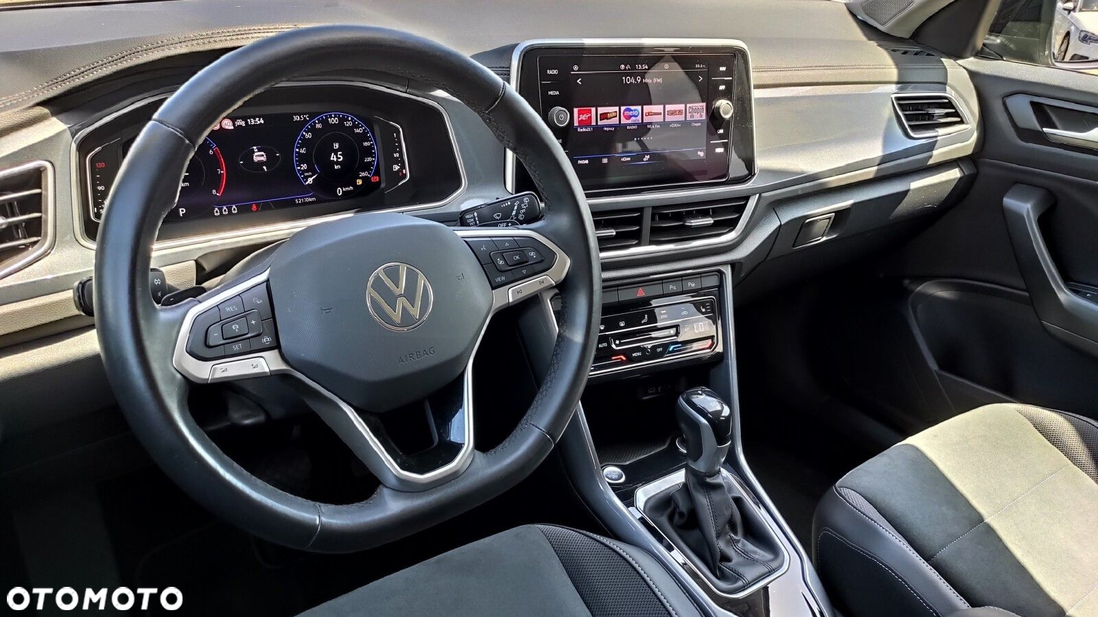 Volkswagen T-Roc - 32