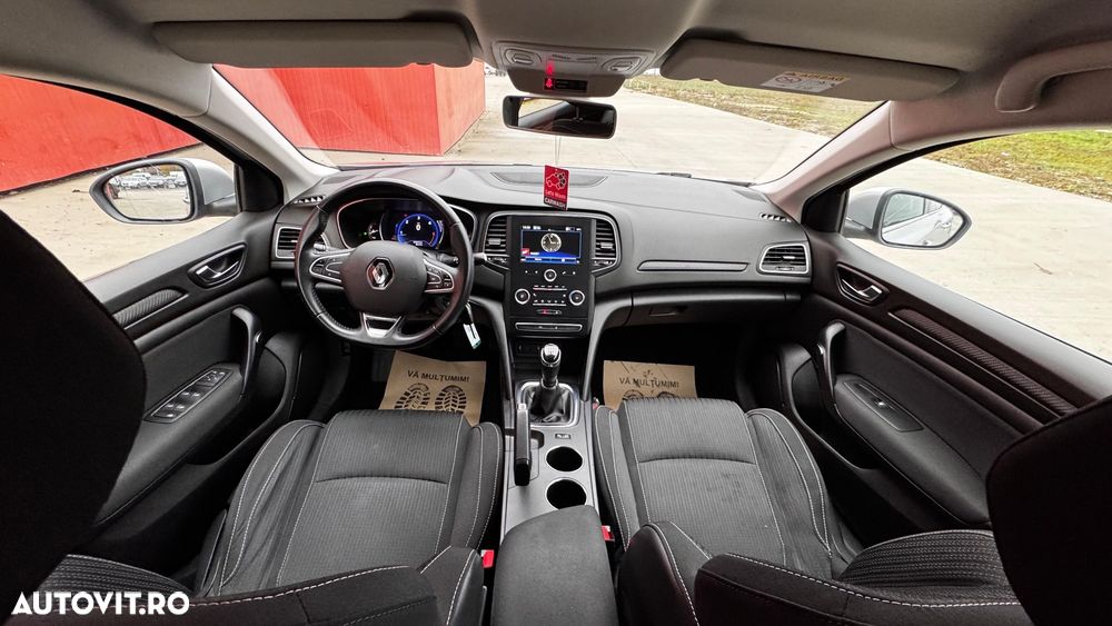 Renault Megane BLUE dCi Zen - 10