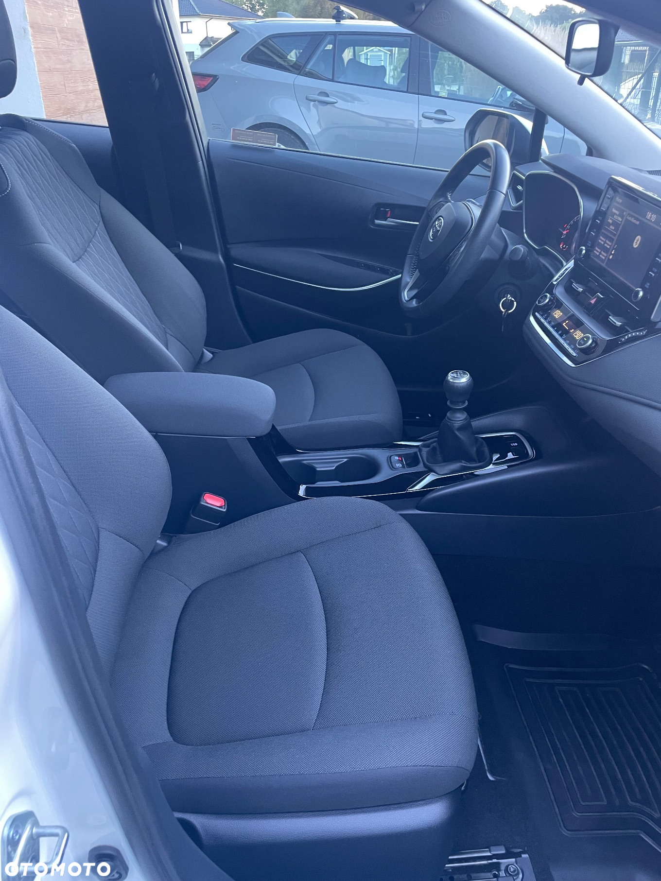 Toyota Corolla 1.6 Comfort - 8
