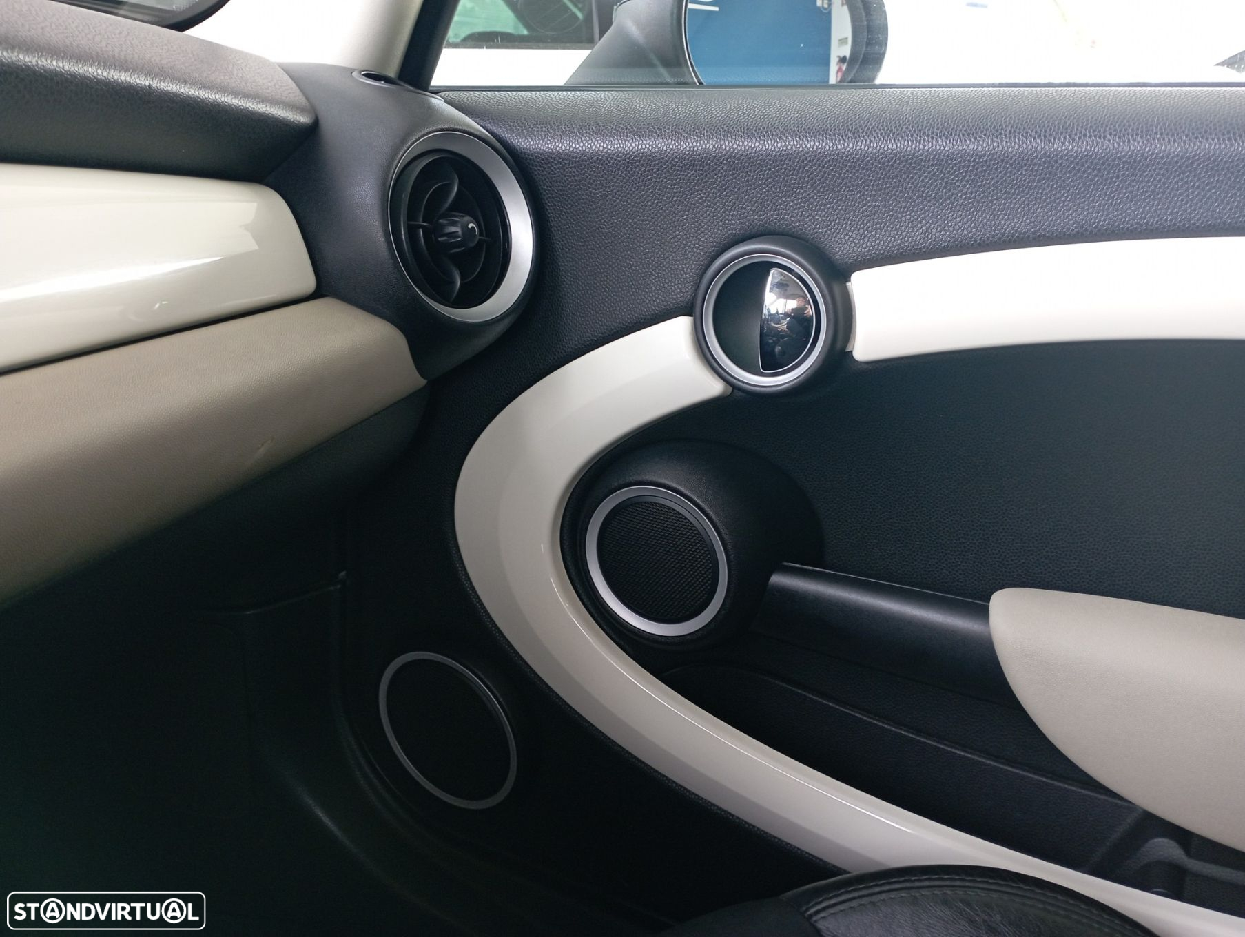 MINI 3 Portas Cooper D - 13