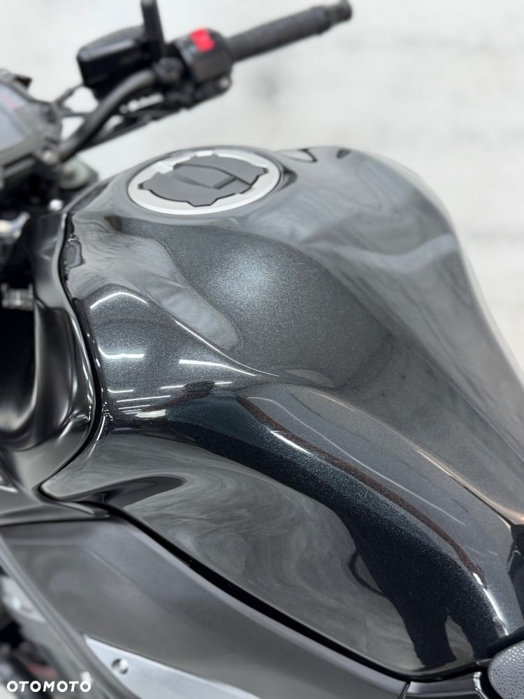 Kawasaki Z 900 - 24