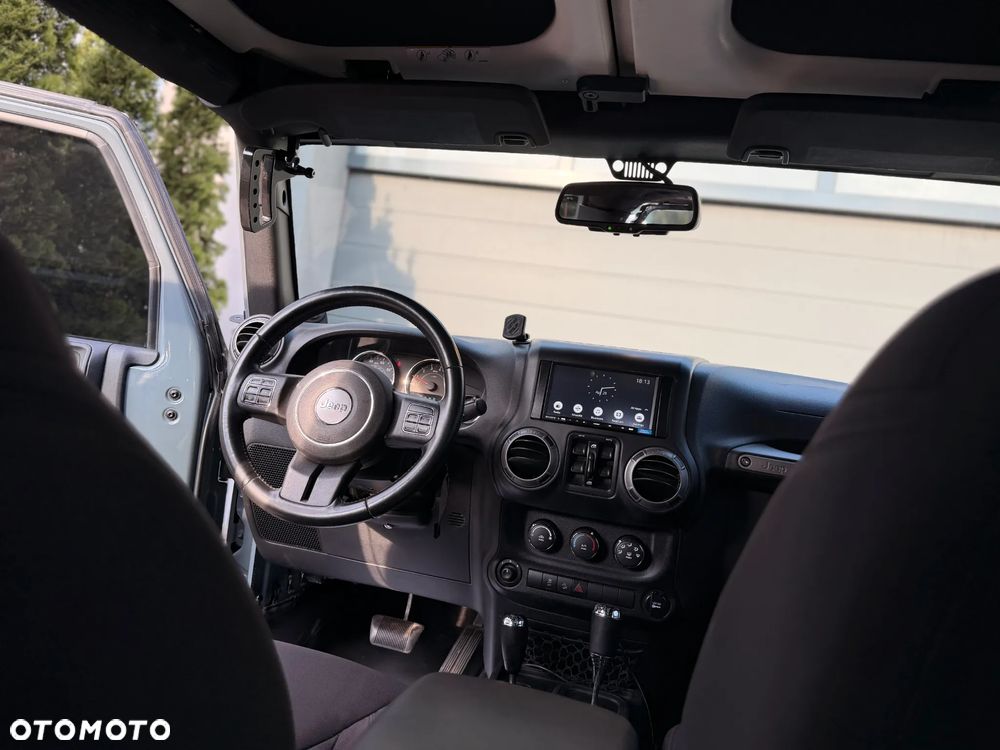 Jeep Wrangler - 18