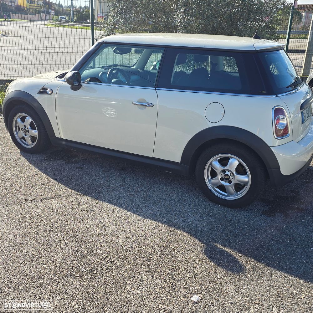 MINI 3 Portas One D - 3