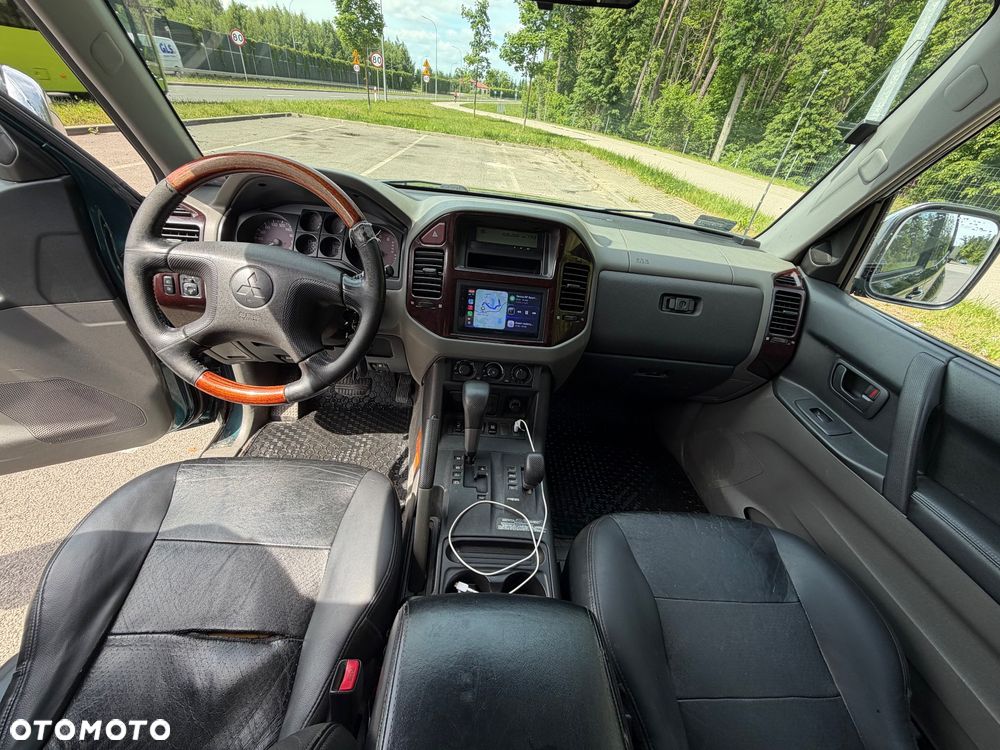 Mitsubishi Pajero - 6