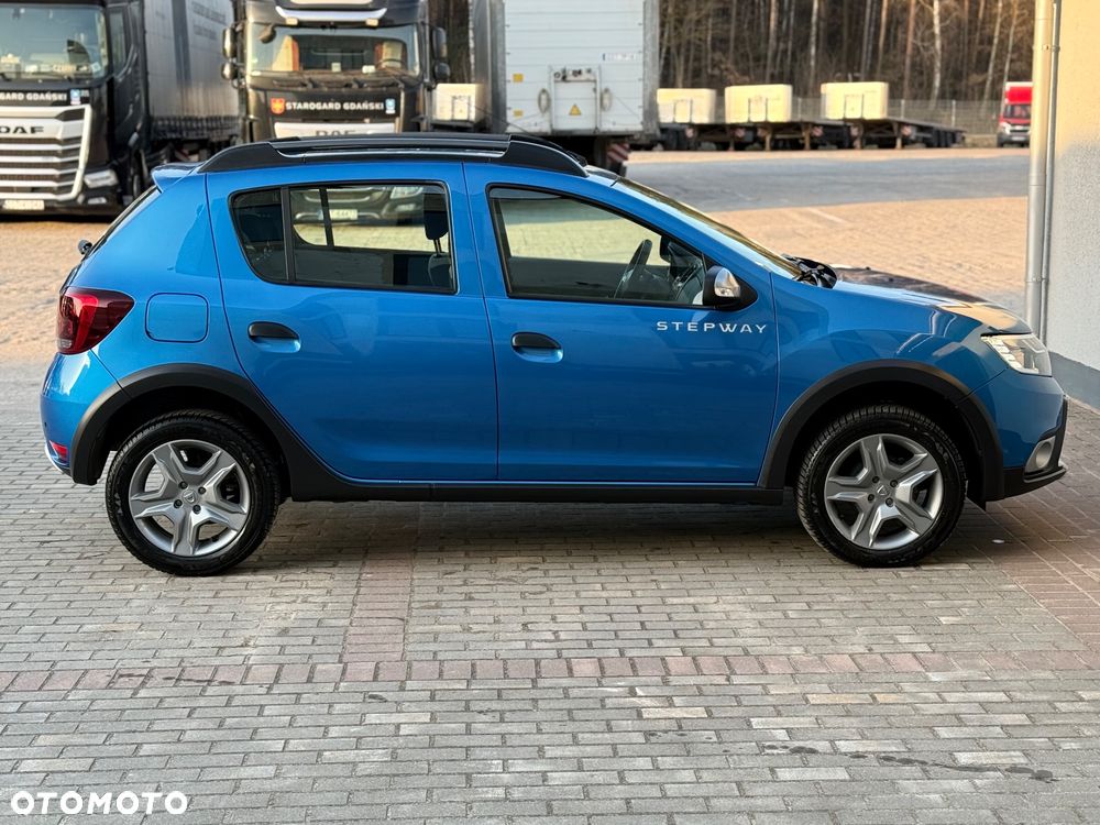 Dacia Sandero Stepway TCe 90 (S&S) Celebration - 11