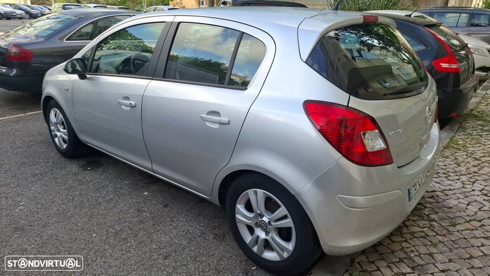 Opel Corsa 1.3 CDTI Enjoy EcoFLEX - 4