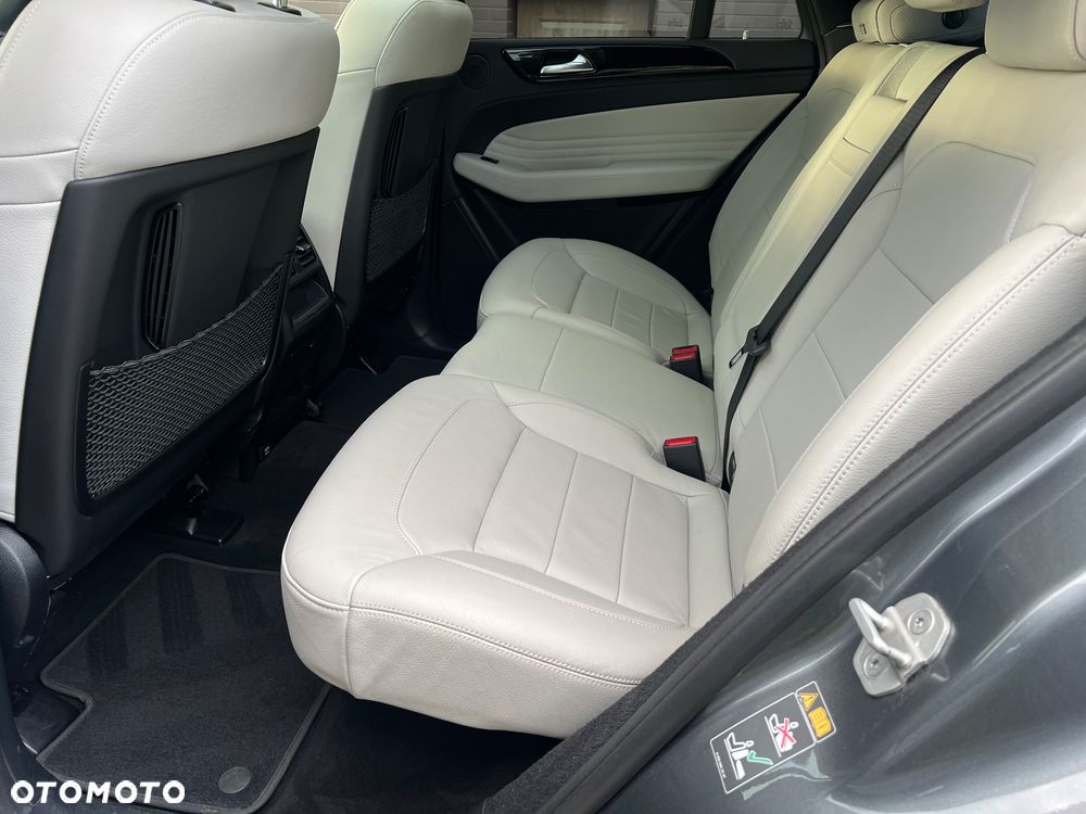 Mercedes-Benz GLE - 36