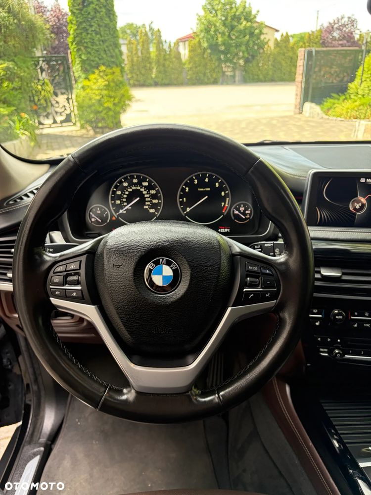 BMW X5 xDrive50i Sport-Aut - 20
