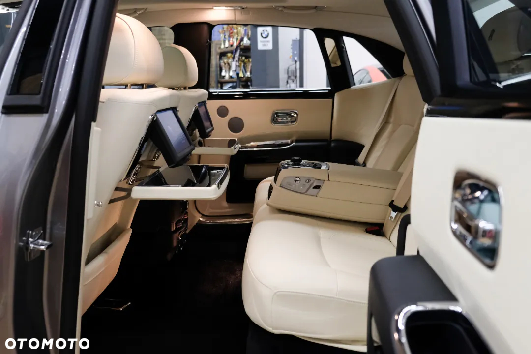Rolls-Royce Ghost - 16
