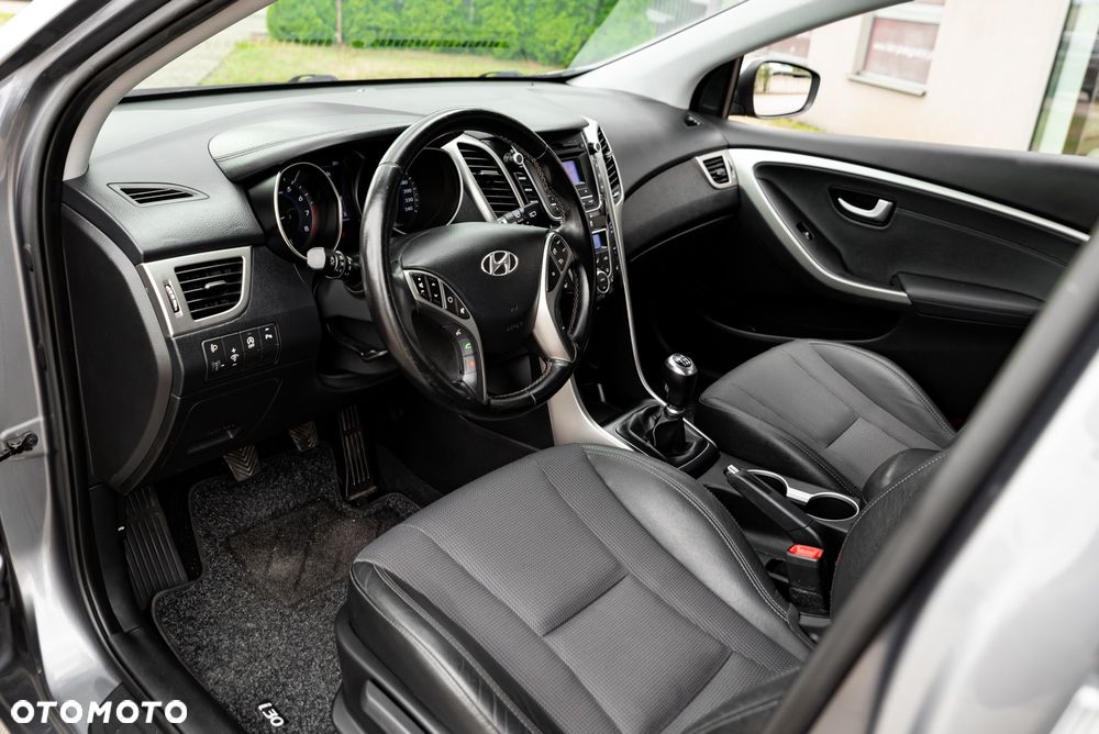 Hyundai i30 1.6 Trend - 16