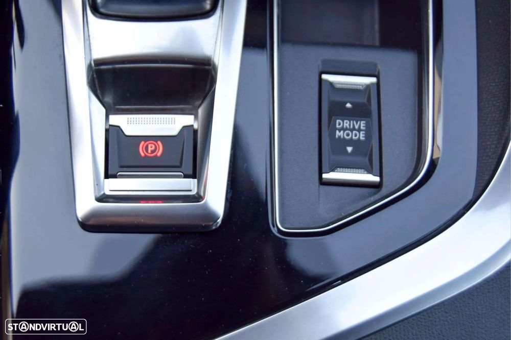 Peugeot 3008 1.6 Hybrid GT e-EAT8 - 26