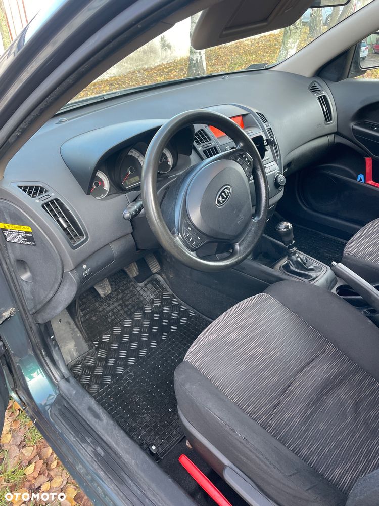 Kia Ceed 1.6 Crdi Comfort - 4