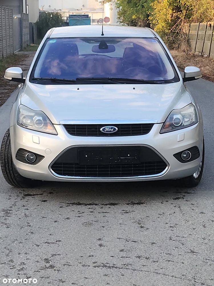 Ford Focus 2.0 ZX5 SE - 1