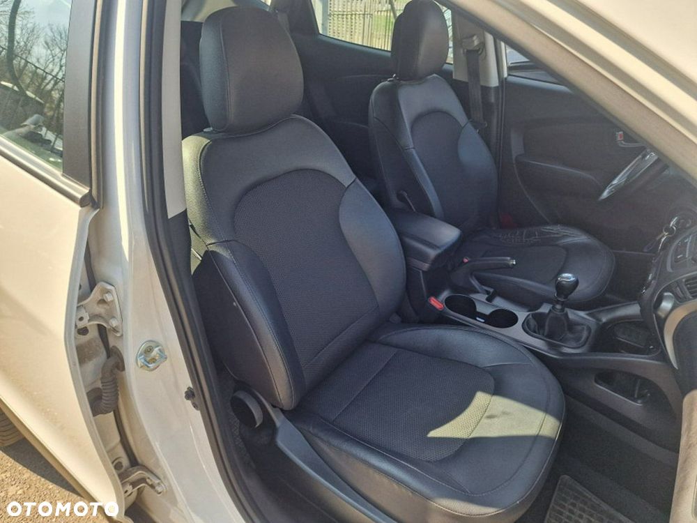 Hyundai ix35 1.6 GDI Premium 2WD - 26