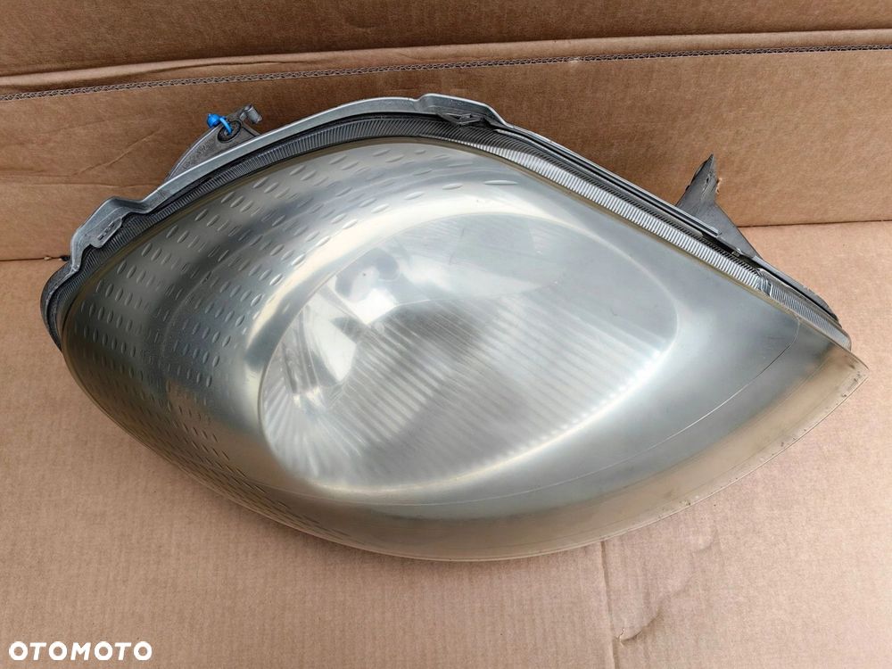 Lampa przednia Prawa RENAULT TRAFIC 7700311372 OPEL VIVARO 91165720 VALEO - 3