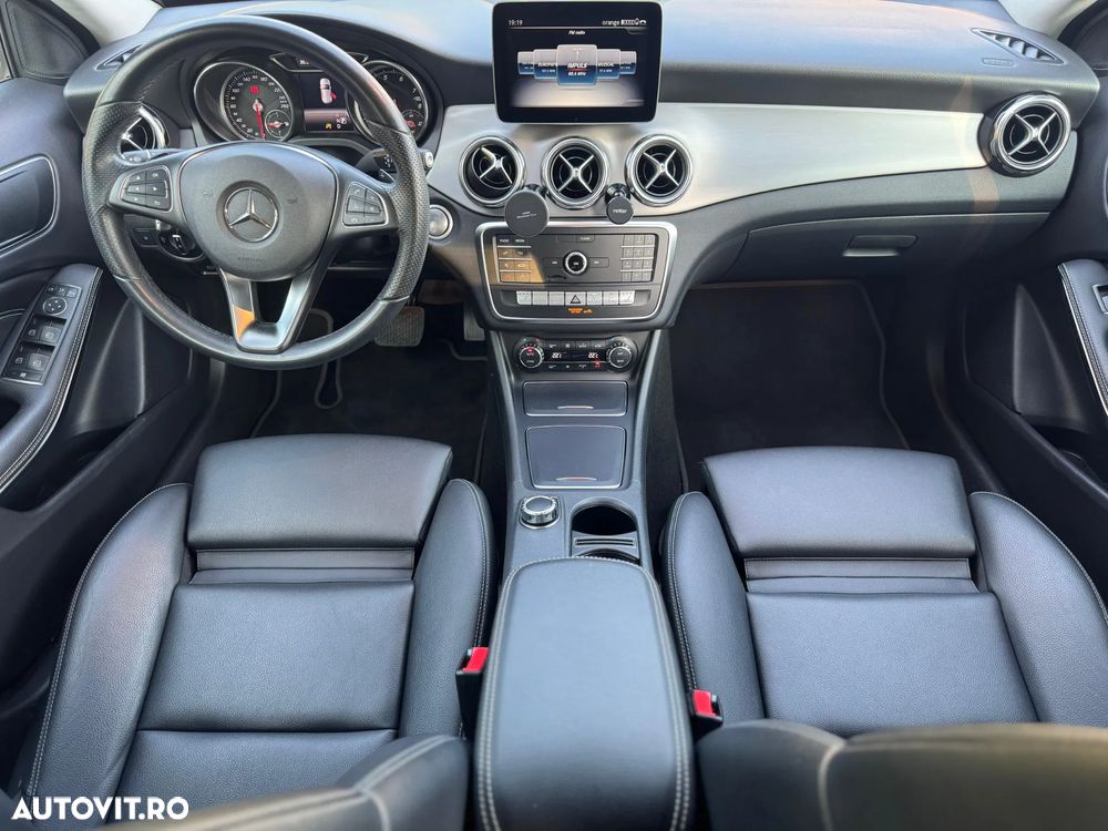Mercedes-Benz GLA - 2