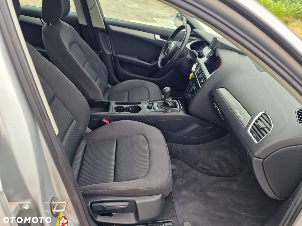 Audi A4 Avant 2.0 TDI DPF quattro - 24