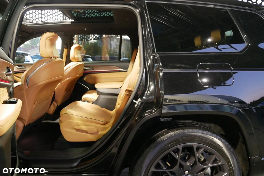 Jeep Grand Cherokee - 10