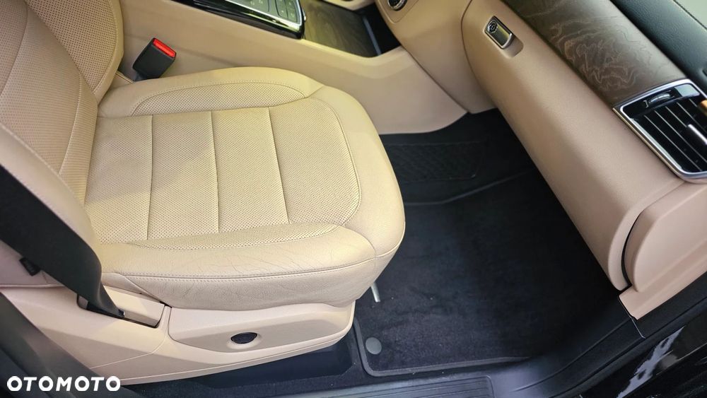 Mercedes-Benz GLE 500 4-Matic 9G-TRONIC - 8