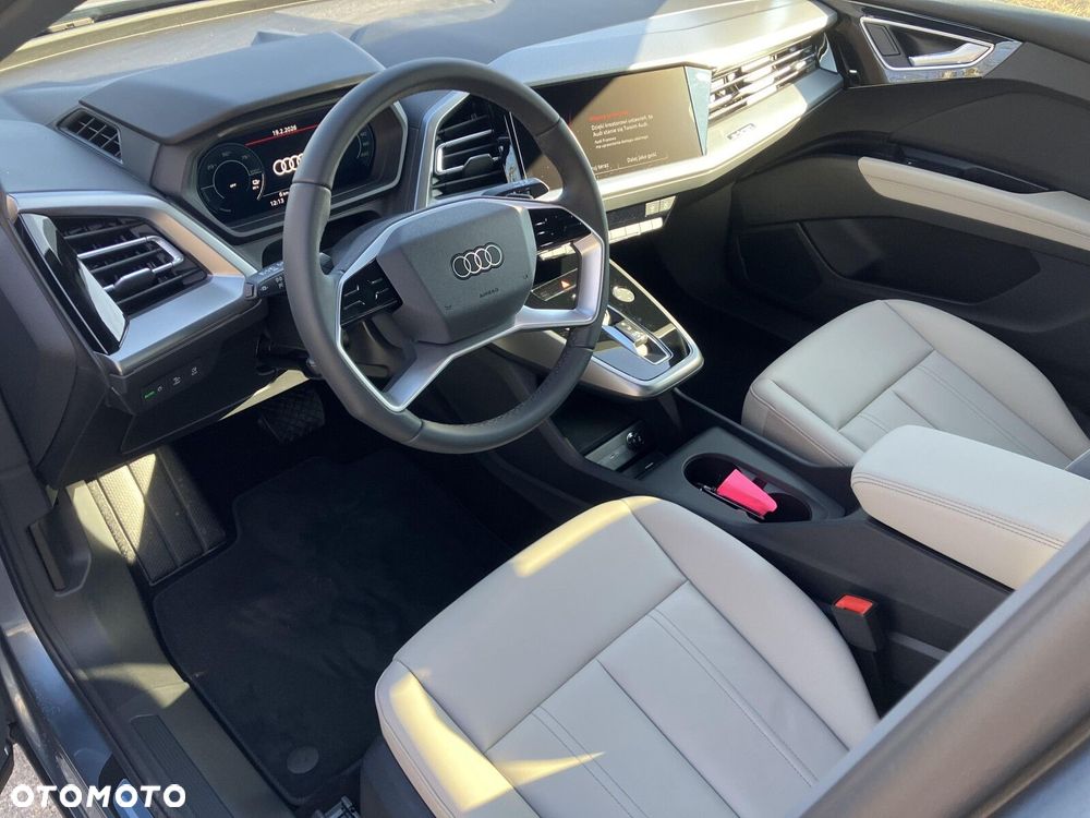 Audi Q4 e-tron - 11
