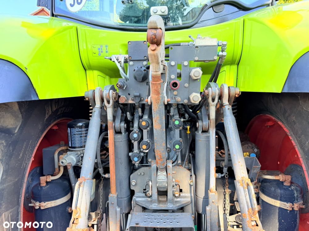 Claas Arion 650 - 9