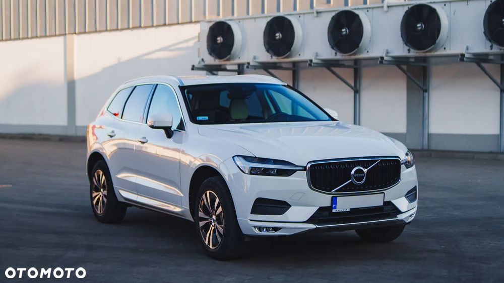Volvo XC 60 B4 B Momentum - 1