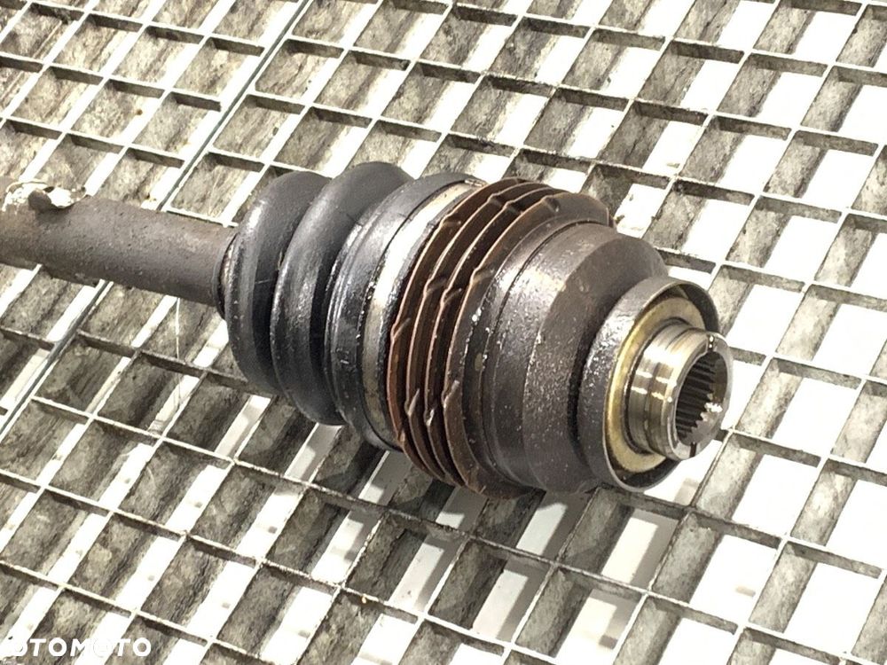 PÓŁOŚ PRAWY PRZÓD  HYUNDAI TUCSON (JM) 2004 - 2022 2.0 CRDi 83 kW [113 KM] olej napędowy 2004 - - 3