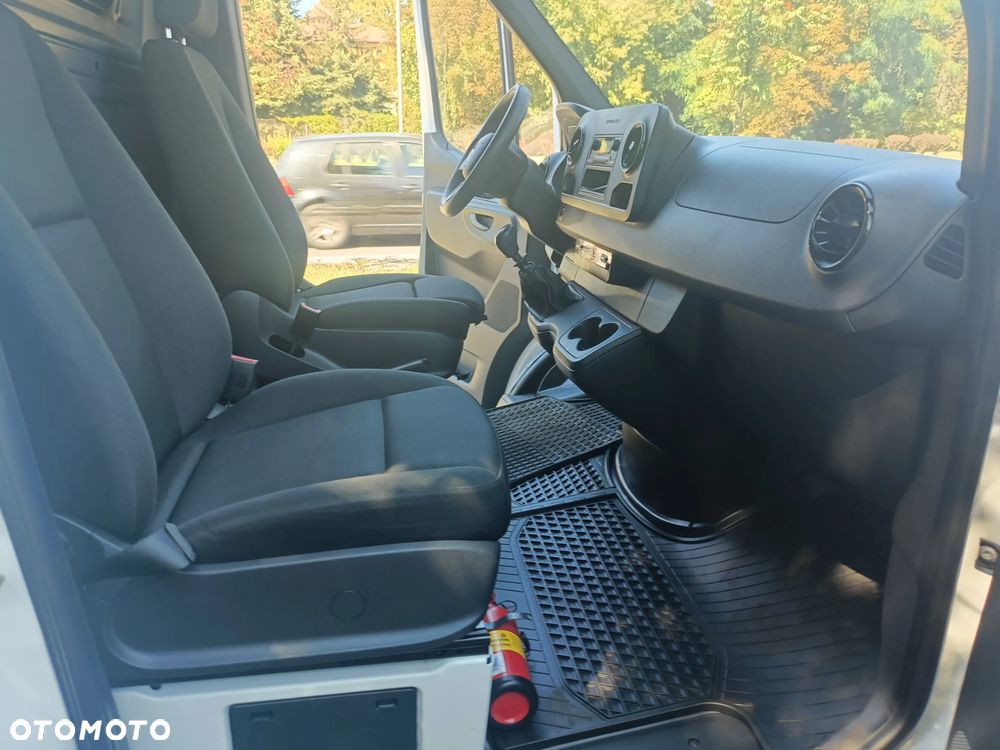 Mercedes-Benz SPRINTER - 12