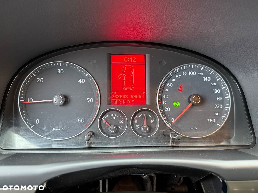 Volkswagen Touran 2.0 TDI DPF DSG Freestyle - 27