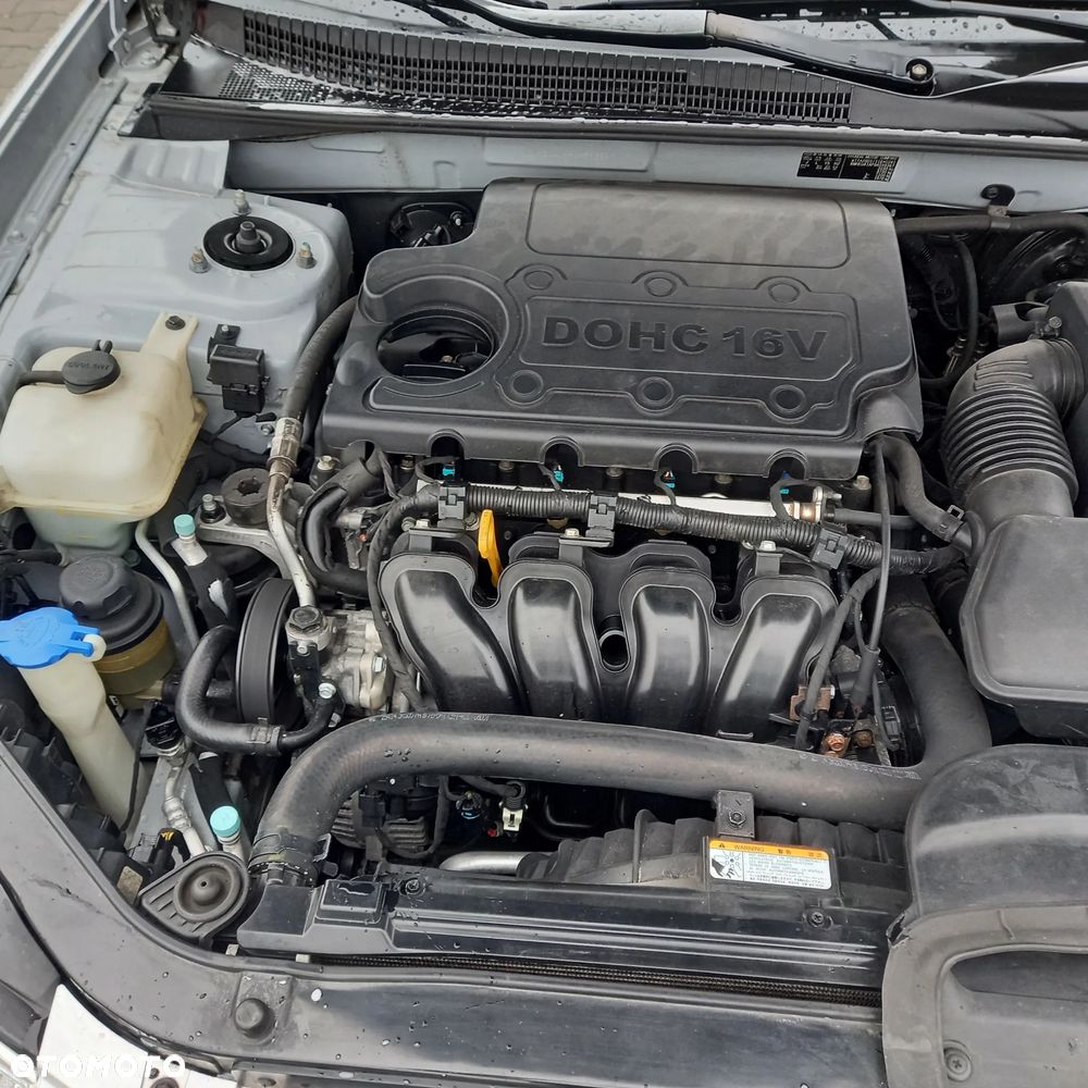 Hyundai Sonata 2.0 Comfort - 12