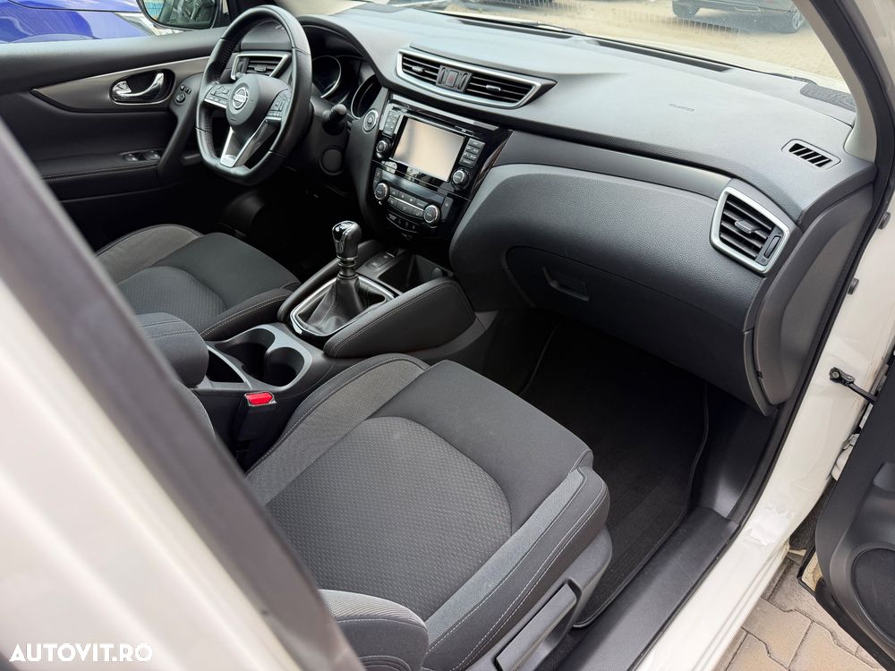 Nissan Qashqai 1.6 DCI ALL-MODE 4x4i N-Connecta - 9