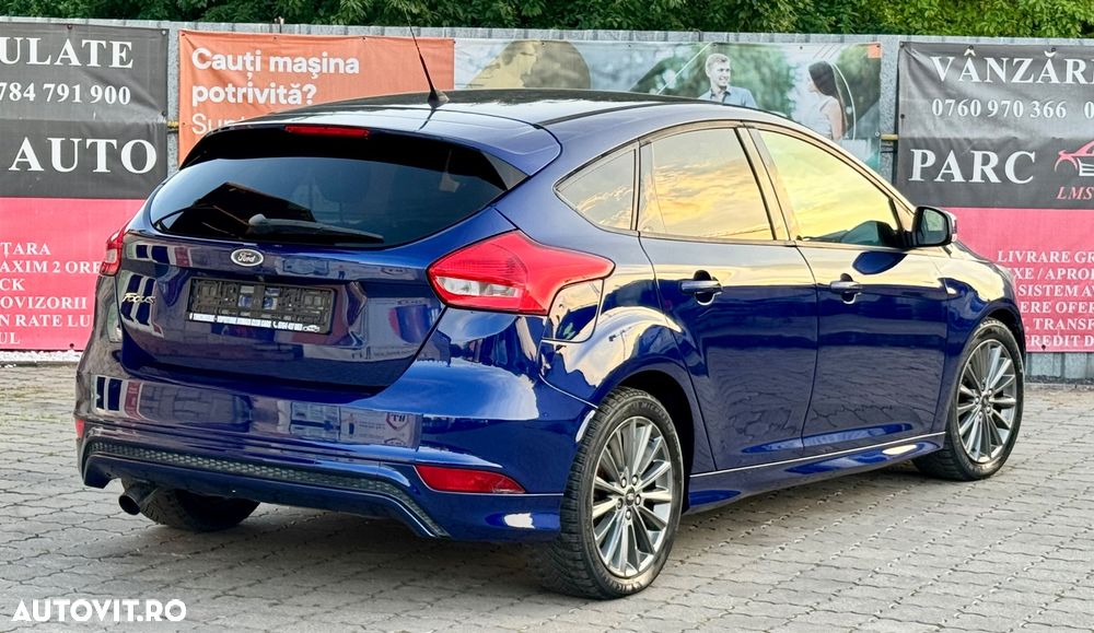 Ford Focus 1.5 EcoBlue Start-Stopp-System ST-LINE DESIGN - 3