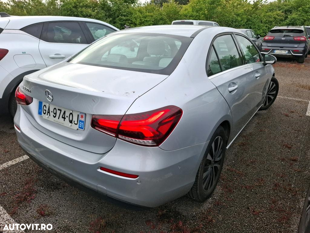Mercedes-Benz A 180 d 8G-DCT Special Edition - 4