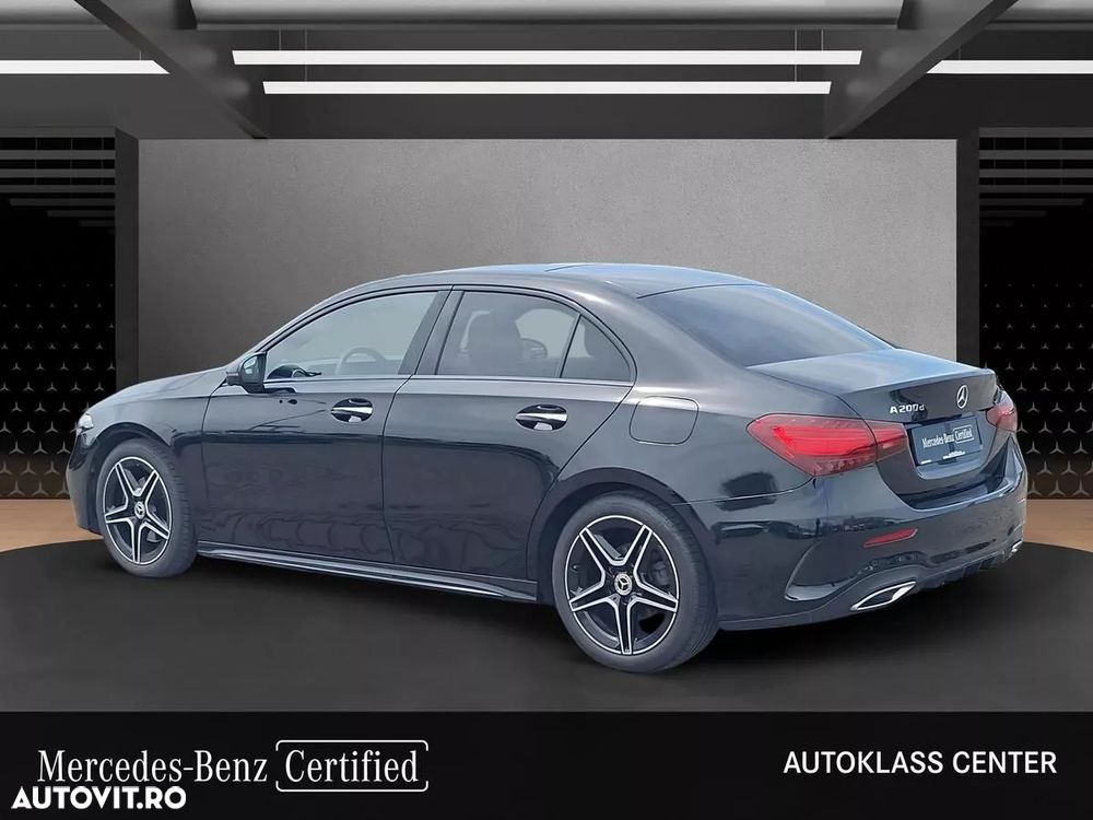 Mercedes-Benz A 200 d Sedan 8G-DCT - 4