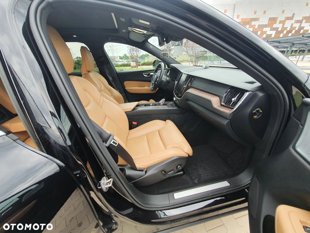 Volvo XC 60 B5 B AWD Inscription - 11