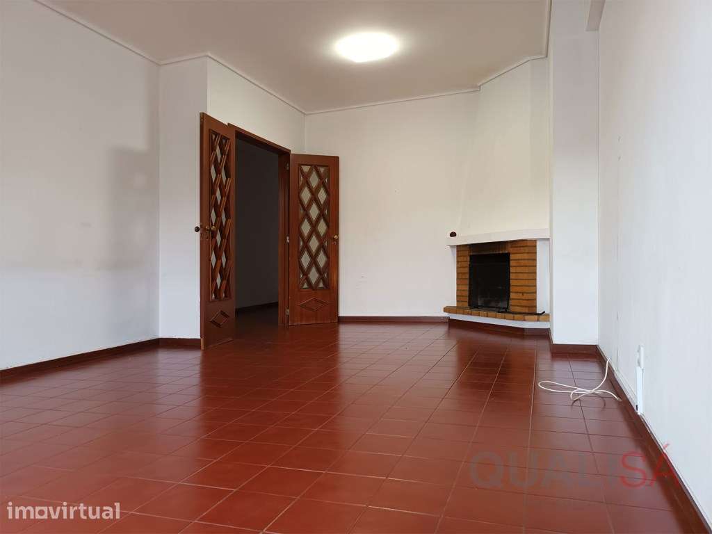 Apartamento T2 com varandas e garagem fechada em S. Vítor em Braga - Grande imagem: 4/34