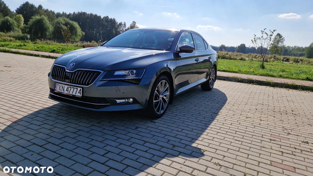 Skoda Superb 2.0 TDI Ambition DSG - 11