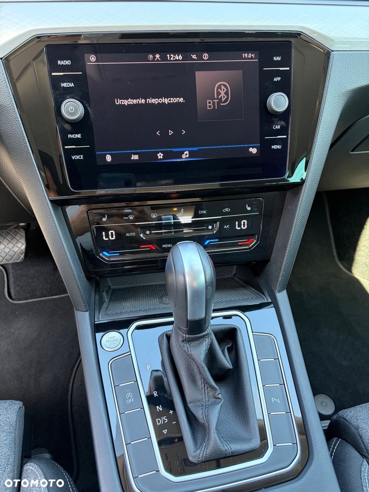 Volkswagen Passat - 13